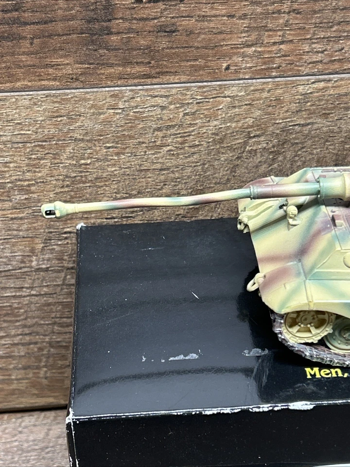 RARE! WarTanks 1:48 Scale Modern Series King Tiger-Henschel Turret Germany 1944 - Image 4 of 4
