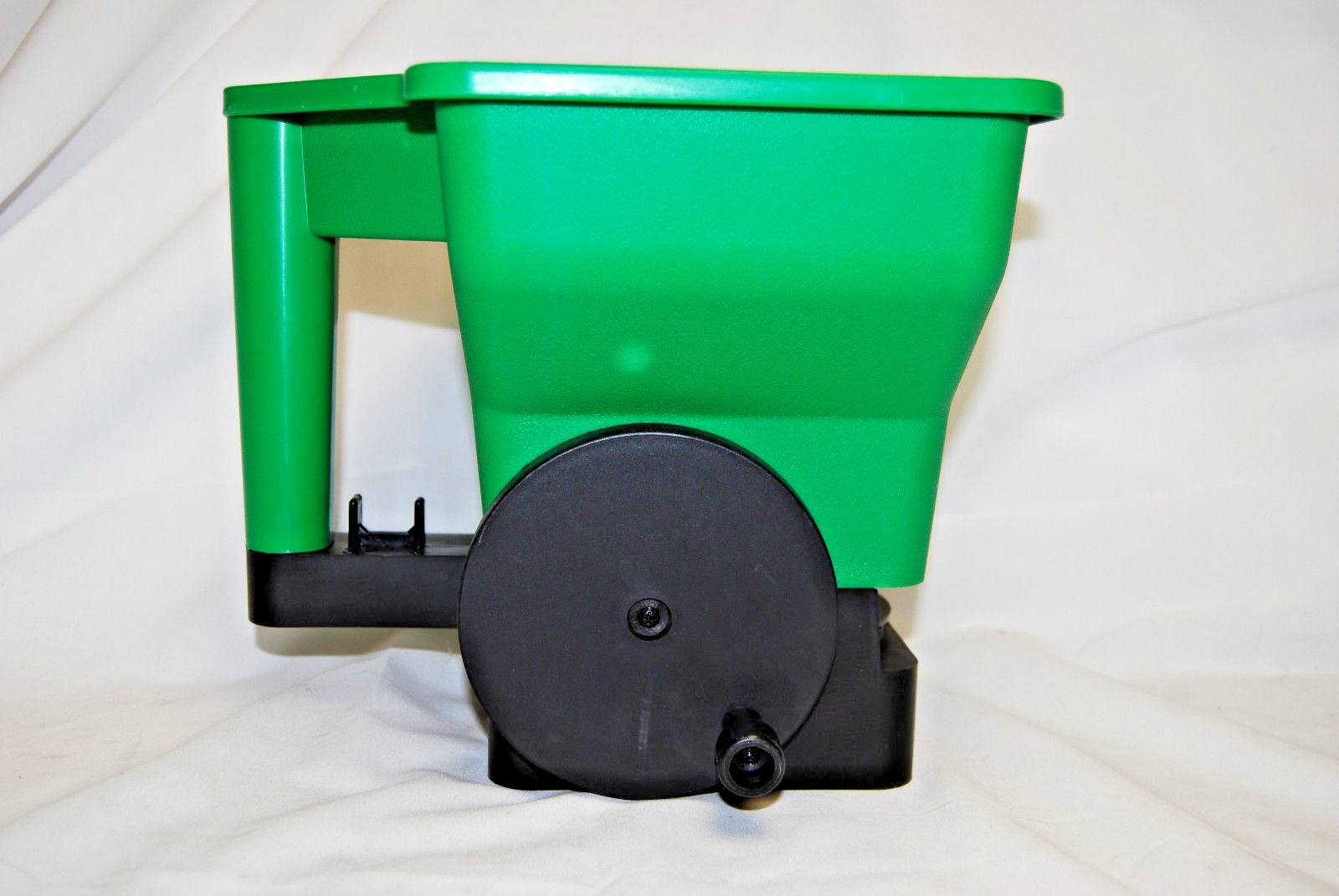 H.B. Smith Tools Hand Held Rotary Spreader #RHS1 3.5 Liter Capacity ...