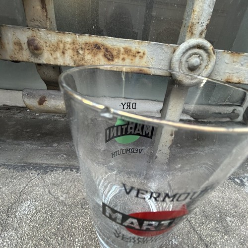 OLD MARTINI DRY VERMOUTH GLASS OLD GLASS - Picture 2 of 10