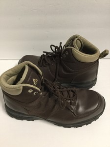 bota nike masculino marrom
