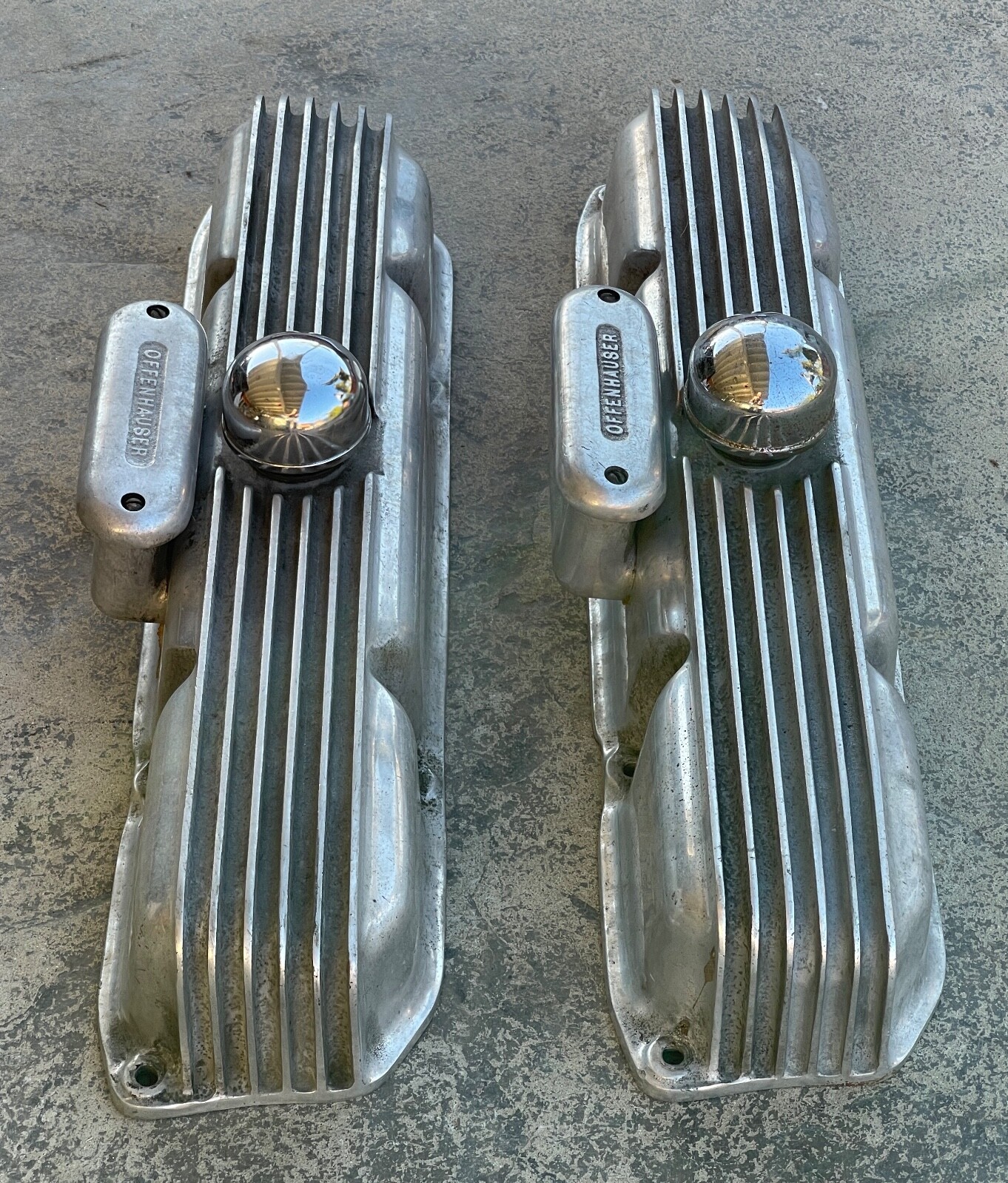 🔥Vintage Moon Mooneyes W Breathers BB Mopar Aluminum 383440 VALVE