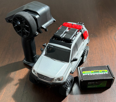 Axial 1/24 SCX24 Lexus GX 470 4X4 Rock Crawler RTR w/Battery & Charger, Silver