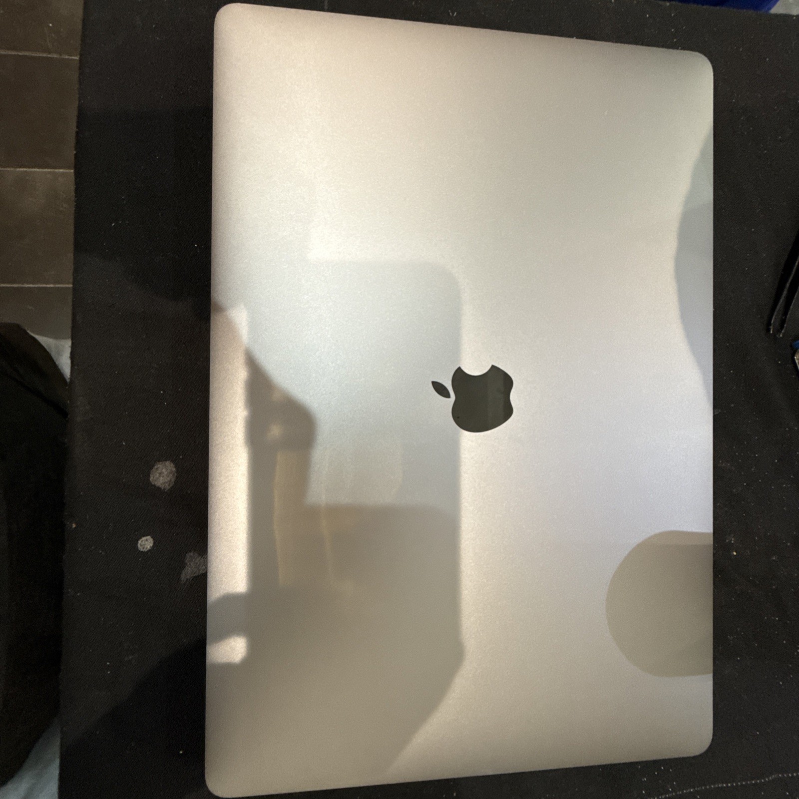 Apple MacBook Pro A1990 15.4" i7 9th Gen 16GB RAM 500GB SSD , has fault