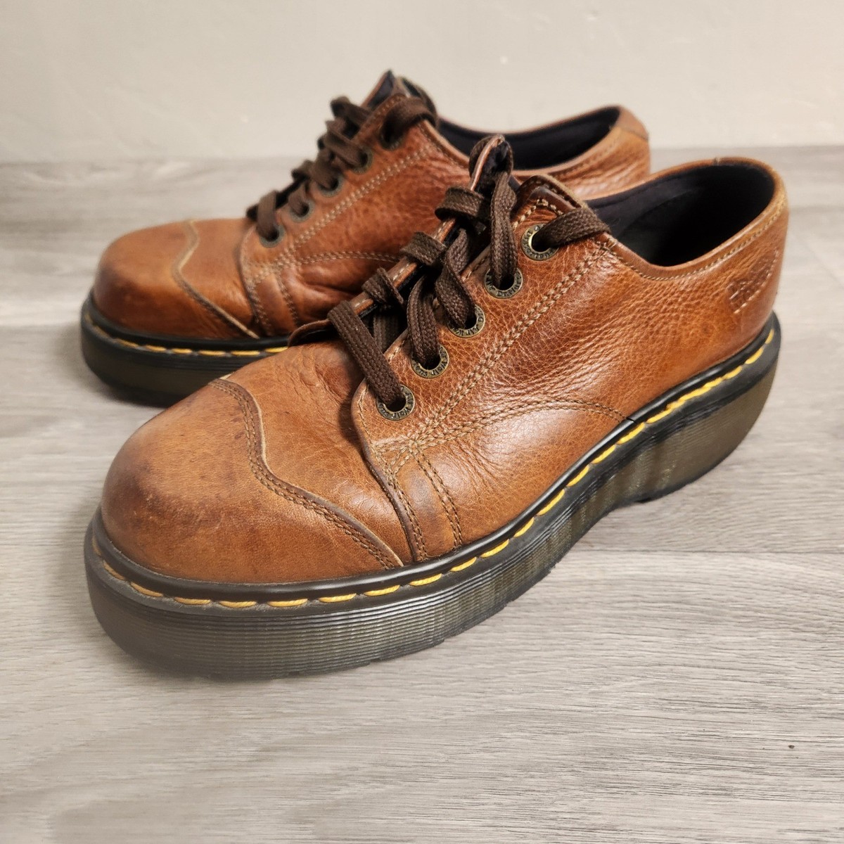 Vintage Dr Martens Brown Leather Shoes Size 6 Y2K Wingtip Brogue Vintage Dr Martens Brown Leather Shoes Size 6 Y2K Wingtip Brogue