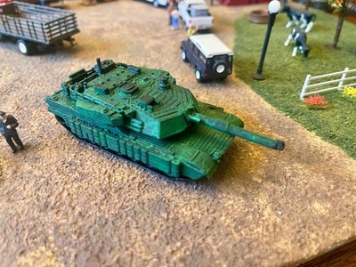 HO Scale M1A2 Abrams Army Tank | Hand Painted
