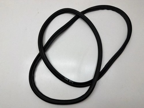 Tailgate seal rubber