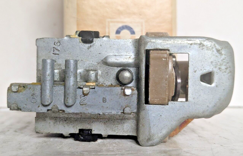 NOS HEADLIGHT SWITCH 1968-1969 CAMARO 1995176 D1565 - Picture 4 of 14