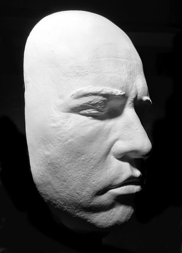 NEW VAL KILMER BATMAN FOREVER LIFE-SIZE Life Cast in Lightweight White Resin - Picture 2 of 4