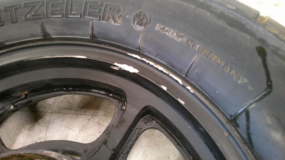 Llanta trasera Honda Shadow 1100 VT1100C 1987-1995 Foto 3 de 4