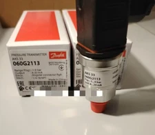 1PC Danfoss Pressure sensor AKS 33 060G2113 UPS shipping