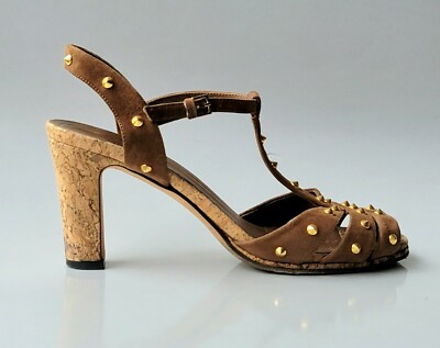 GUCCI Jacquelyne Brown Suede Studded T-Strap Sandalas Heels