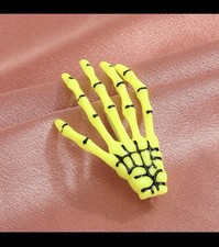 2pcs Yellow Skeleton Hand Hair Clip Halloween Bone Hairpins