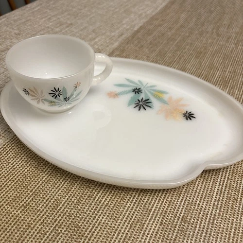 VTG MCM Snack Plate Set Federal Glass Atomic Flower With Tea Cup Picnic Gift