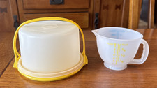 Set Of 2 Vintage Tupperware Toys Kids Mini Cake Carrier Taker  Measuring Cup