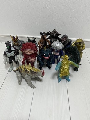 昔のウルトラ怪獣まとめ売り13体 昔のウルトラ怪獣まとめ売り13体 - メルカリ