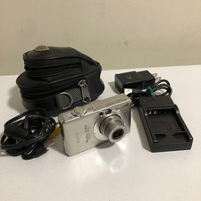 Canon PowerShot ELPH SD300 4.0MP Digital Camera Charger Battery 16MB SD Card