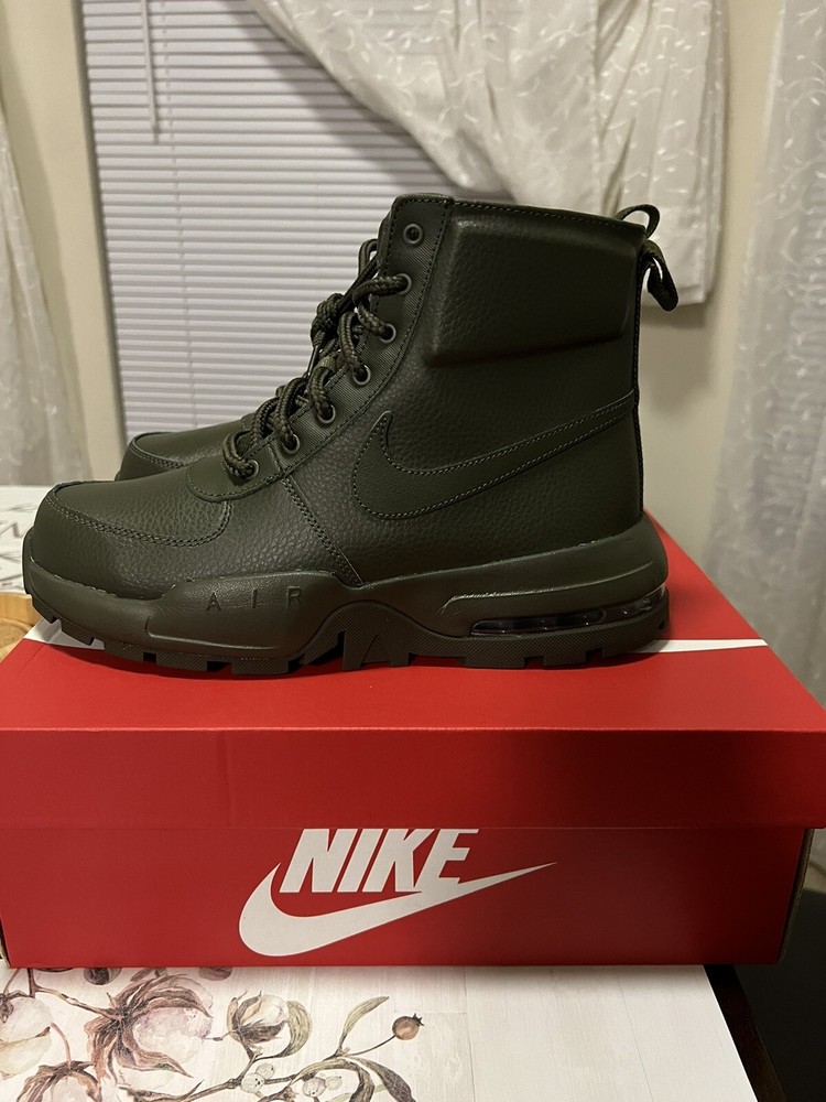 Nike Mens Air Max Goaterra 2.0 Sneakers Size 8 Brand New