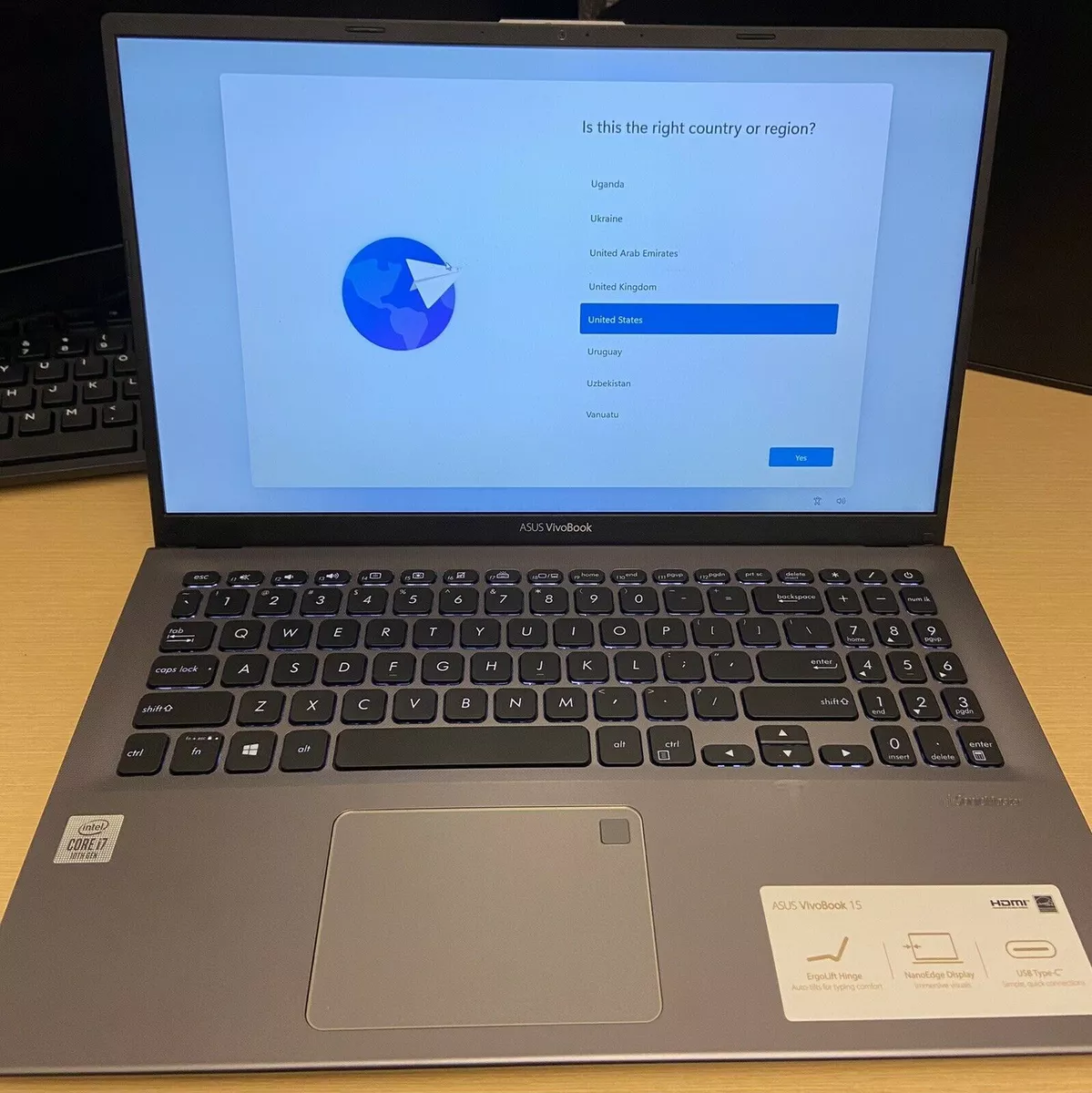 Asus VivoBook 15 F512J-OH71 Laptop 15.6