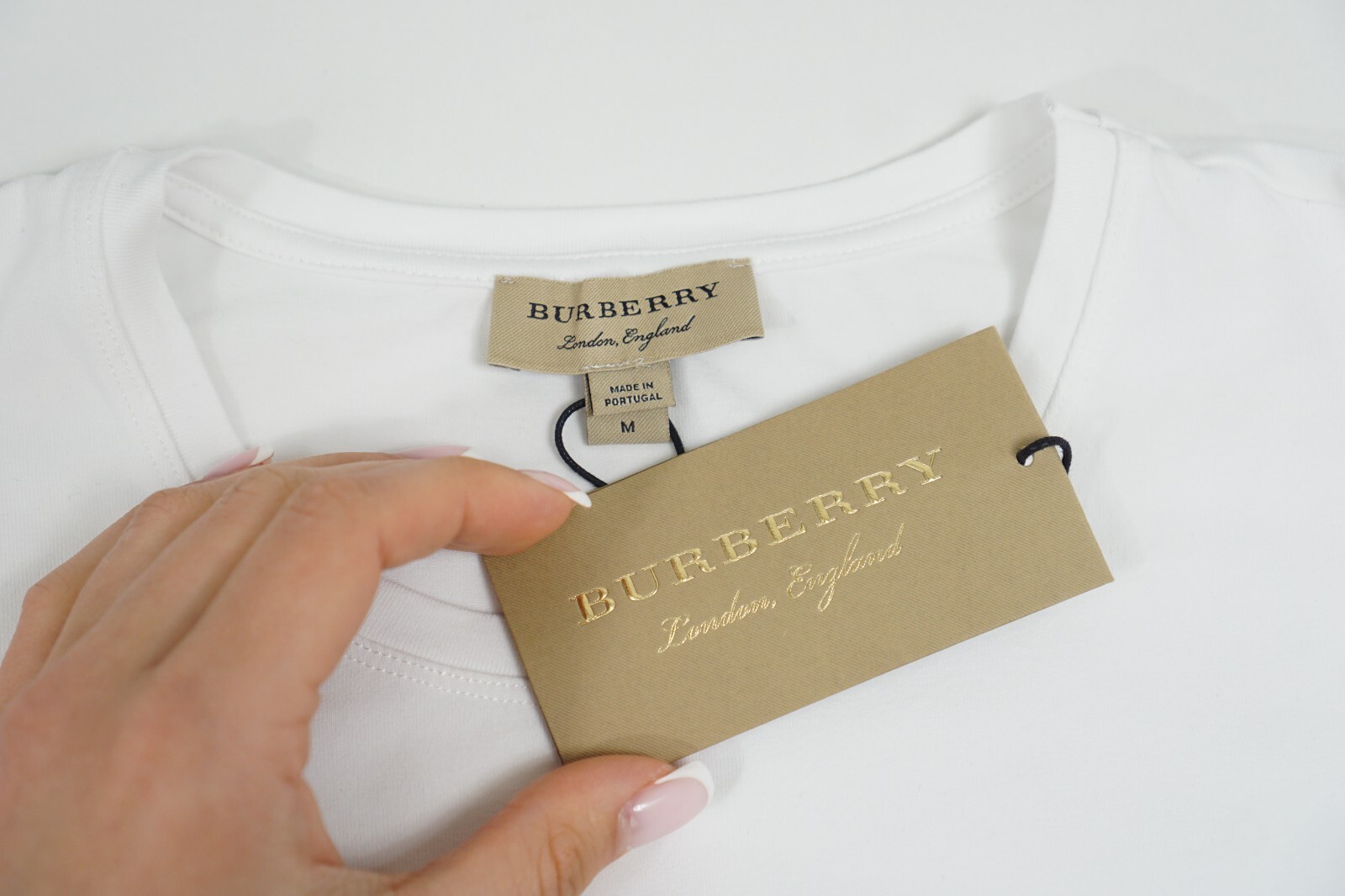 Women Burberry Puffed Sleeves White Cotton T-shirt Size M image 5