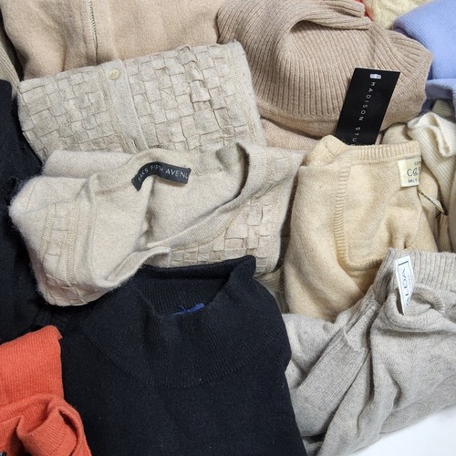 20 cashmere women sweaters diff sizes saks madison sutton charter 3 wool scarves - Picture 5 of 15