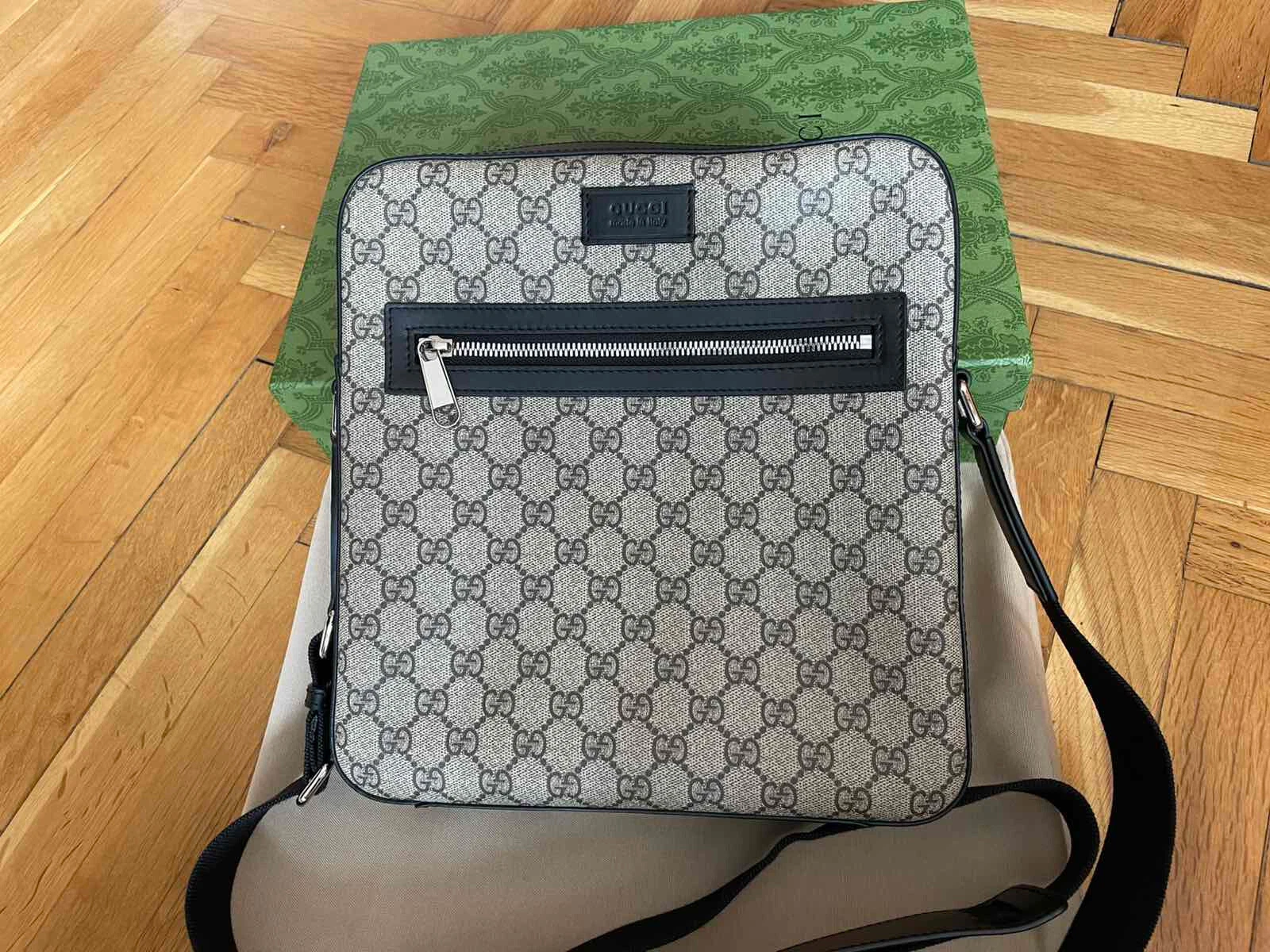 Gucci Sac Messenger Supreme Beige GG Toile Marmont Cuir Noir Véritable