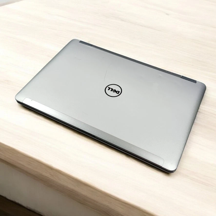 Dell Latitude E6540 · i5-4300M · 4GB · 500GB, foto 2 de 2