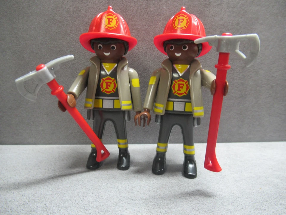 Playmobil Figuren | 2x Feuerwehrmann mit Brandaxt | US zur Feuerwehr - Bild 1 von 1