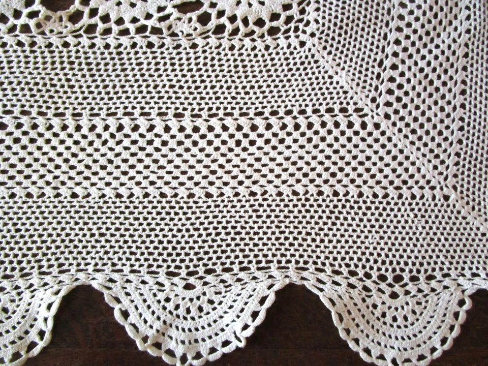 COUVRE LIT EN DENTELLE CROCHET, (2,70m X 2,20m), ANCIEN - Photo 4/4