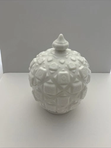 Vintage Westmoreland Old Quilt Pattered Round Milk Glass Candy Dish with Lid