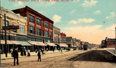 Buffalo NY Broadway east of Fillmore trolly shoppers stores 1911 postcard a122