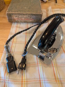 Durabilt Companion Folding Corded Travel Iron 375W 115V Silver/Black 2401
