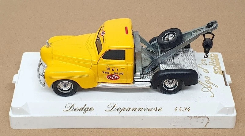 Solido 1/43 Scale 4424 - Dodge Depanneuse Wrecker Truck (STP) Yellow - Image 4 of 4