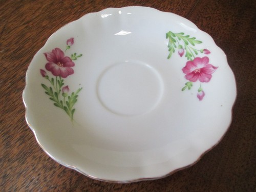 VTG UCGCO HP FLORAL PRINT, PORCELAIN CHINA MATCHING PITCHER-UNDERPLATE SET JAPAN - Picture 3 of 11
