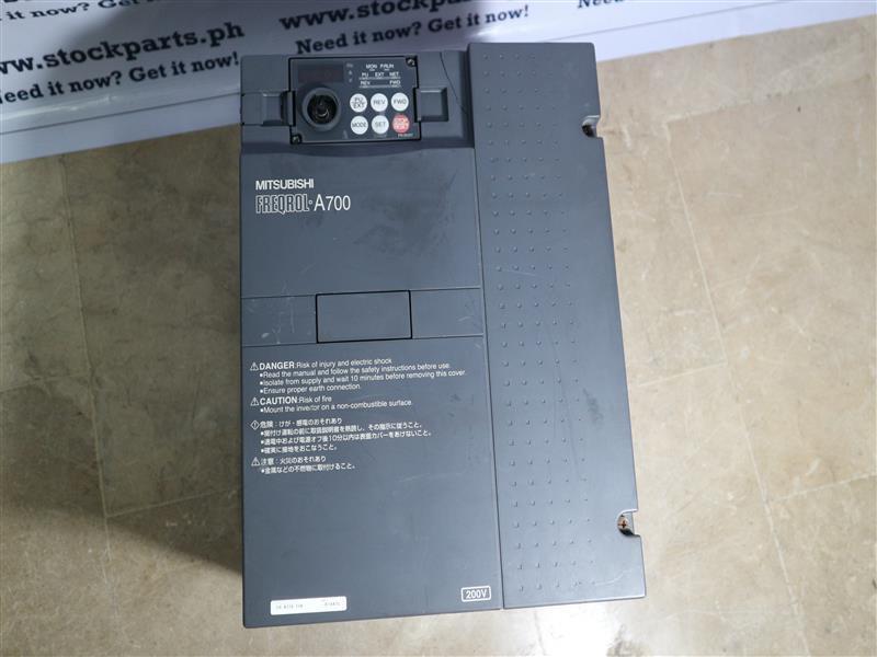 Mitsubihi FR-A720-11K FRA72011K Inverter w/ Rust, Breakage