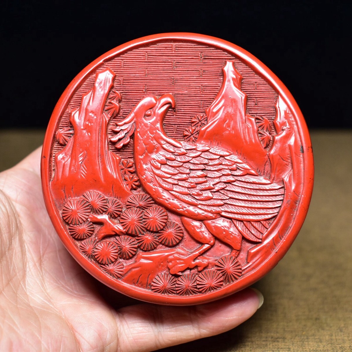 彫漆 Carved lacquer 器 Chinese Guri Carved Lacquer Box - Zentner Collection