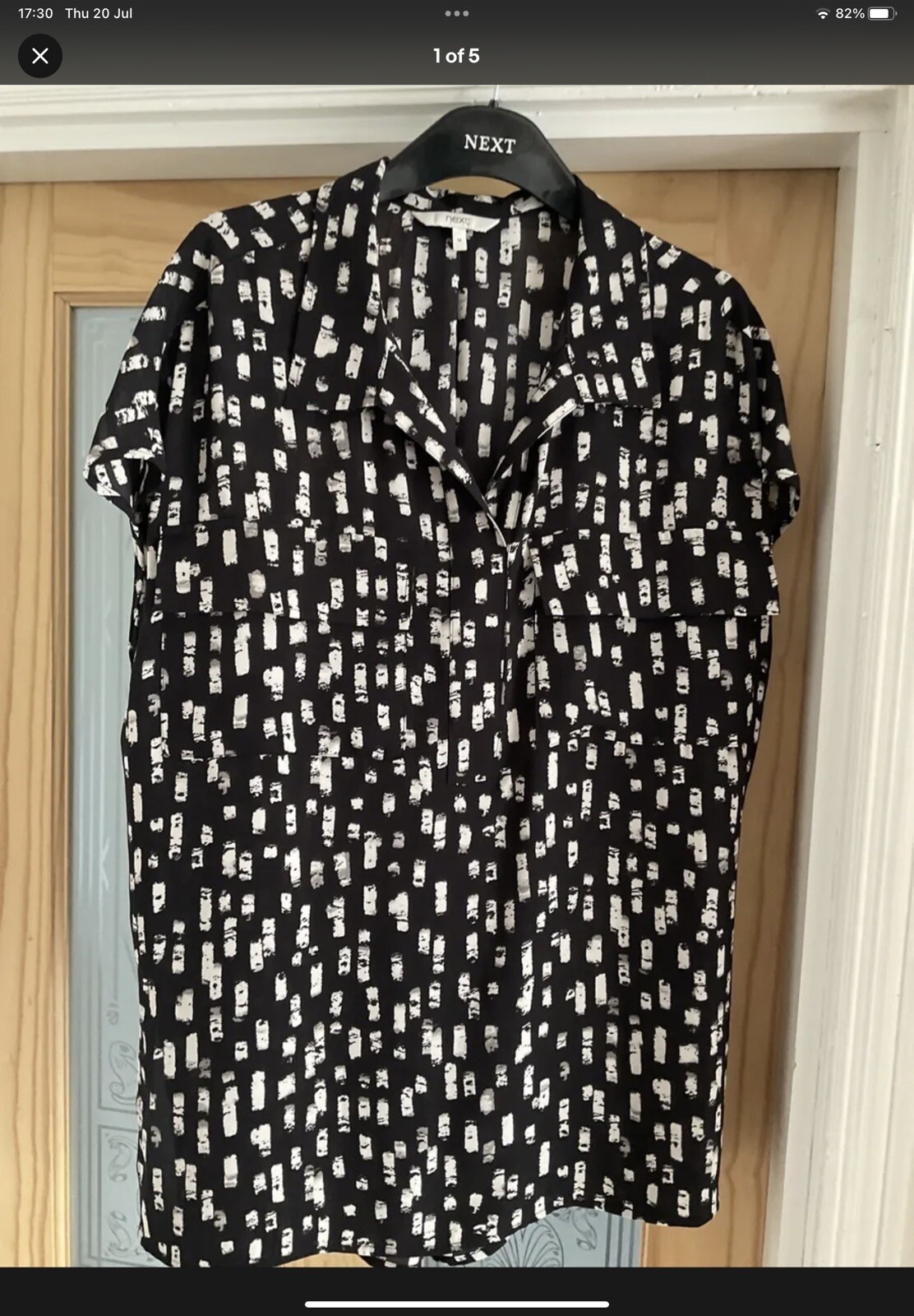 Black & White Cap Sleeve Long Blouse - Size 14 - Brand New