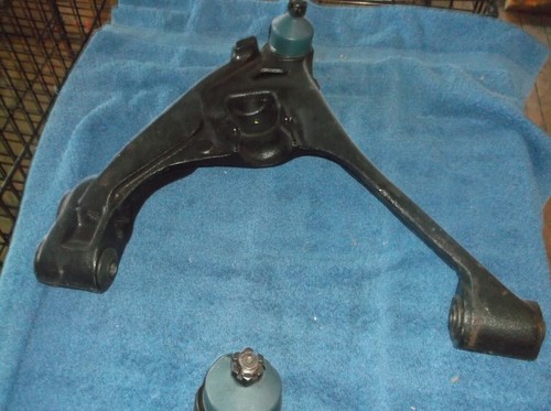 BAW FRONT LOWER CONTROL ARMS - Picture 3 of 12