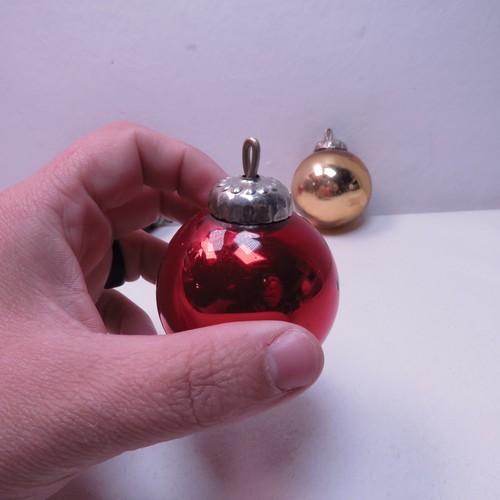 Set of 3 KUGLE Style Mercury Glass Christmas Ornaments - Picture 6 of 9