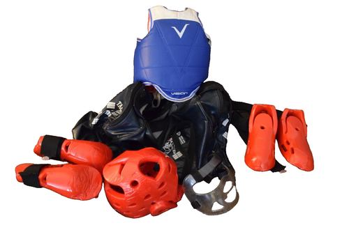 TAE KWON DO OUTH EQUIPMENT (Pro Force & Vision) AND CARRY BAG, size small/child - 第 1/4 張圖片