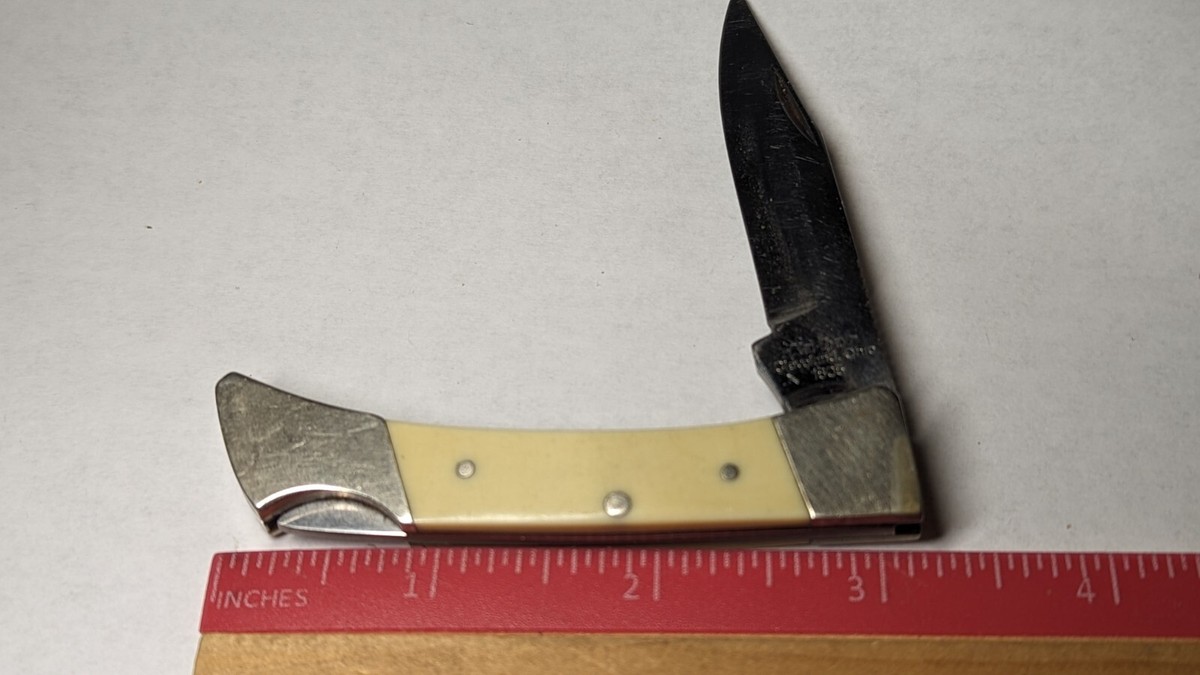 Vintage KA-BAR 1605 Folding Pocket Knife Cleveland, Ohio Vintage KA-BAR 1605 Folding Pocket Knife Cleveland, Ohio