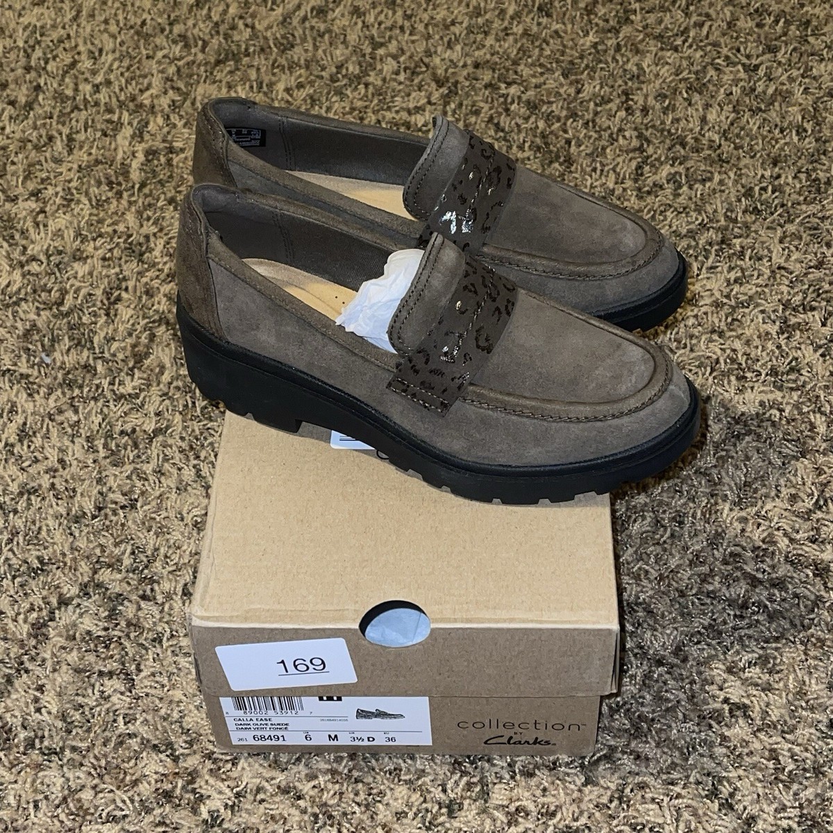 Clarks Collection Calla Ease Dark Olive Suede Loafers Women's Size