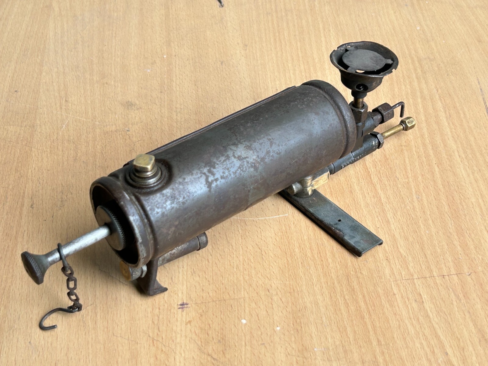Foto 1 di 16