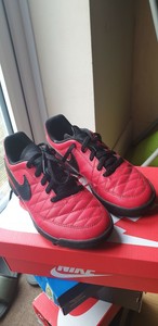 boys nike astro trainers