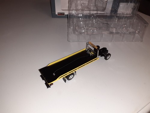 1/64 Yellow Rollback Tow Truck For Custom Build SpecCast - Picture 3 of 4