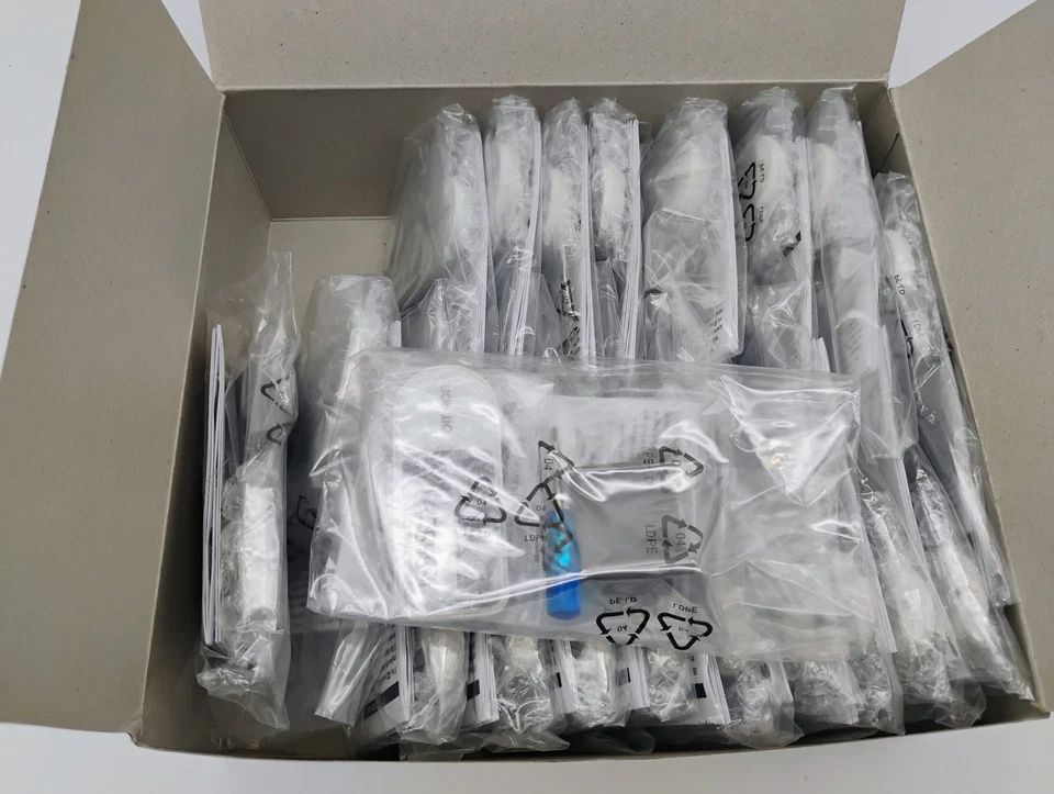 Omron HJ-320 Tri-Axis Pedometer Step Counter w/ Holder Works Great - Image 3 of 4