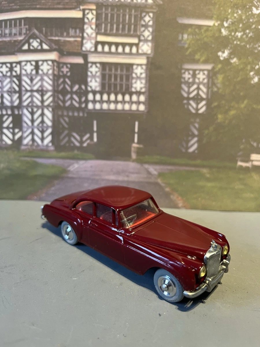 Corgi 1:43 - 1 - Coche a escala - ref. 224 Bentley Continental Sports