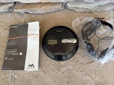 Sony CD Walkman D-NE330 MP3 /CD-R/RW W/ Remote Works Great Tested W Instructions