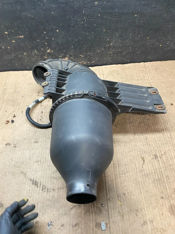 1997-2004 Ford E150 Econoline Van caixa duto de entrada de ar T4105 DG - Imagem 3 de 4