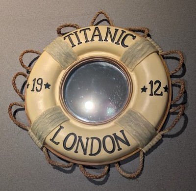 RMS Titanic Wandspiegel Deko 1912 Replik Rettungsring Konserve Sammlerstück