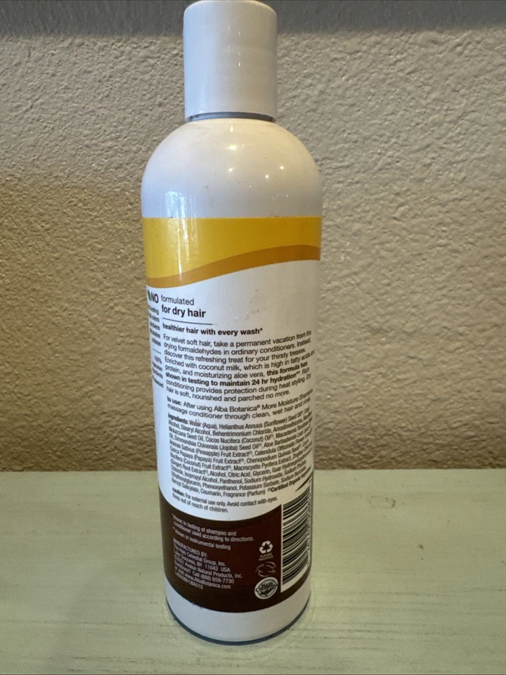 Acondicionador Alba Botanica More Moisture - Leche de coco 12 fl. oz. Crema Foto 3 de 4